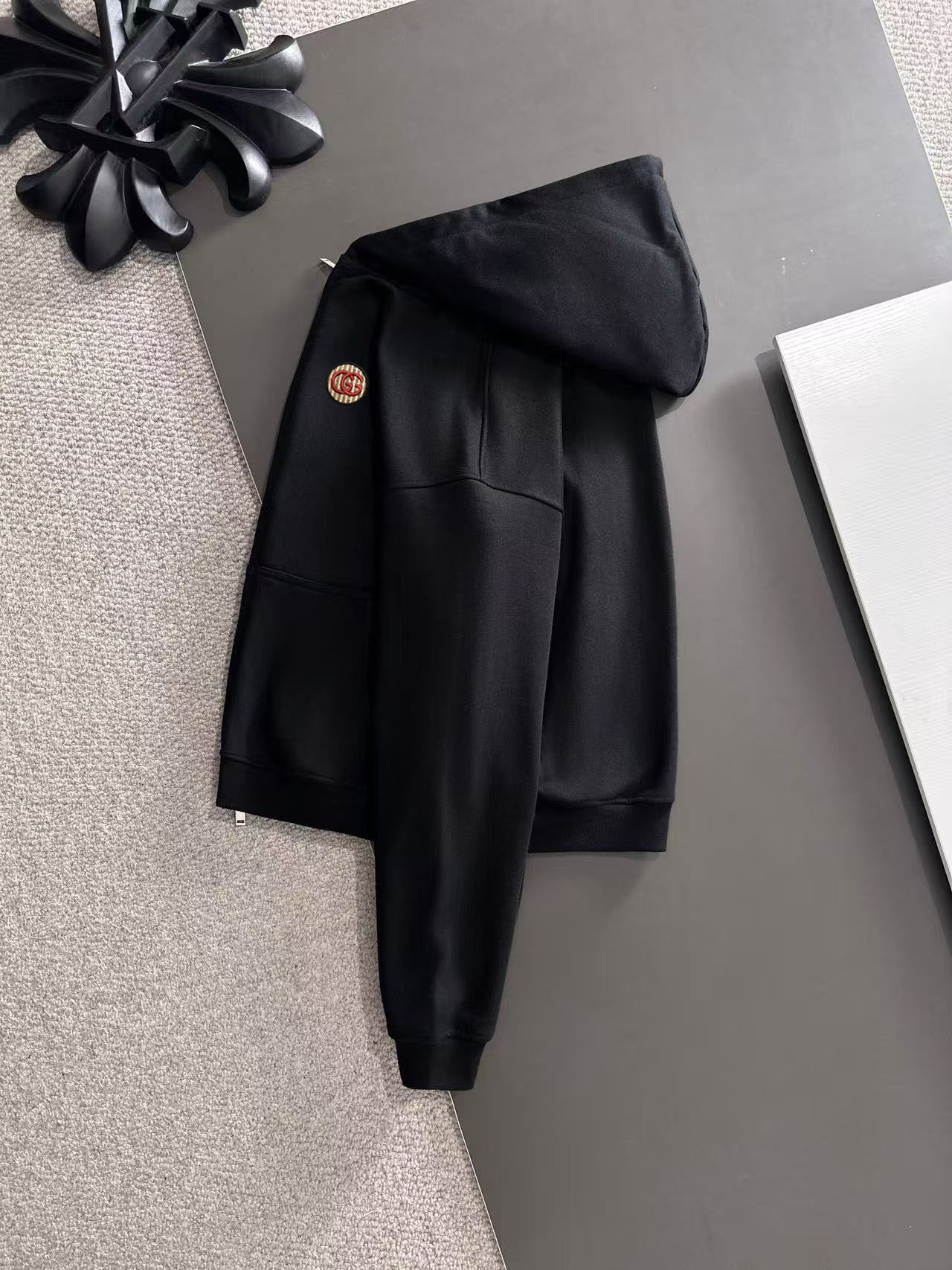 Gucci Clothing-316