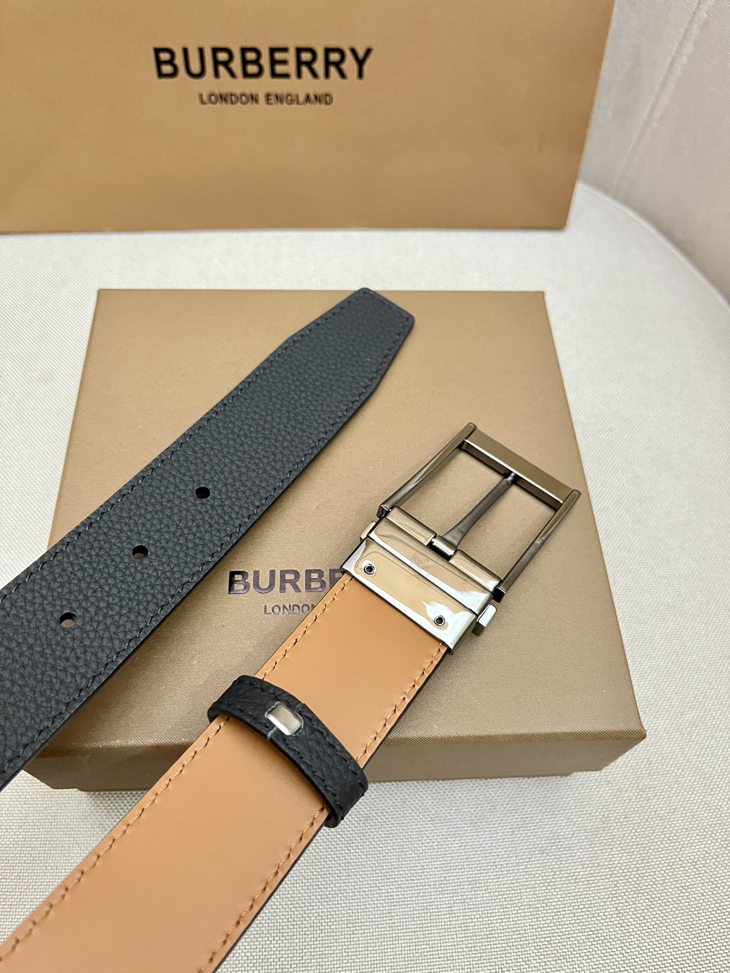 Burberry belt-92