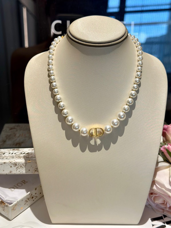Dior necklace-80