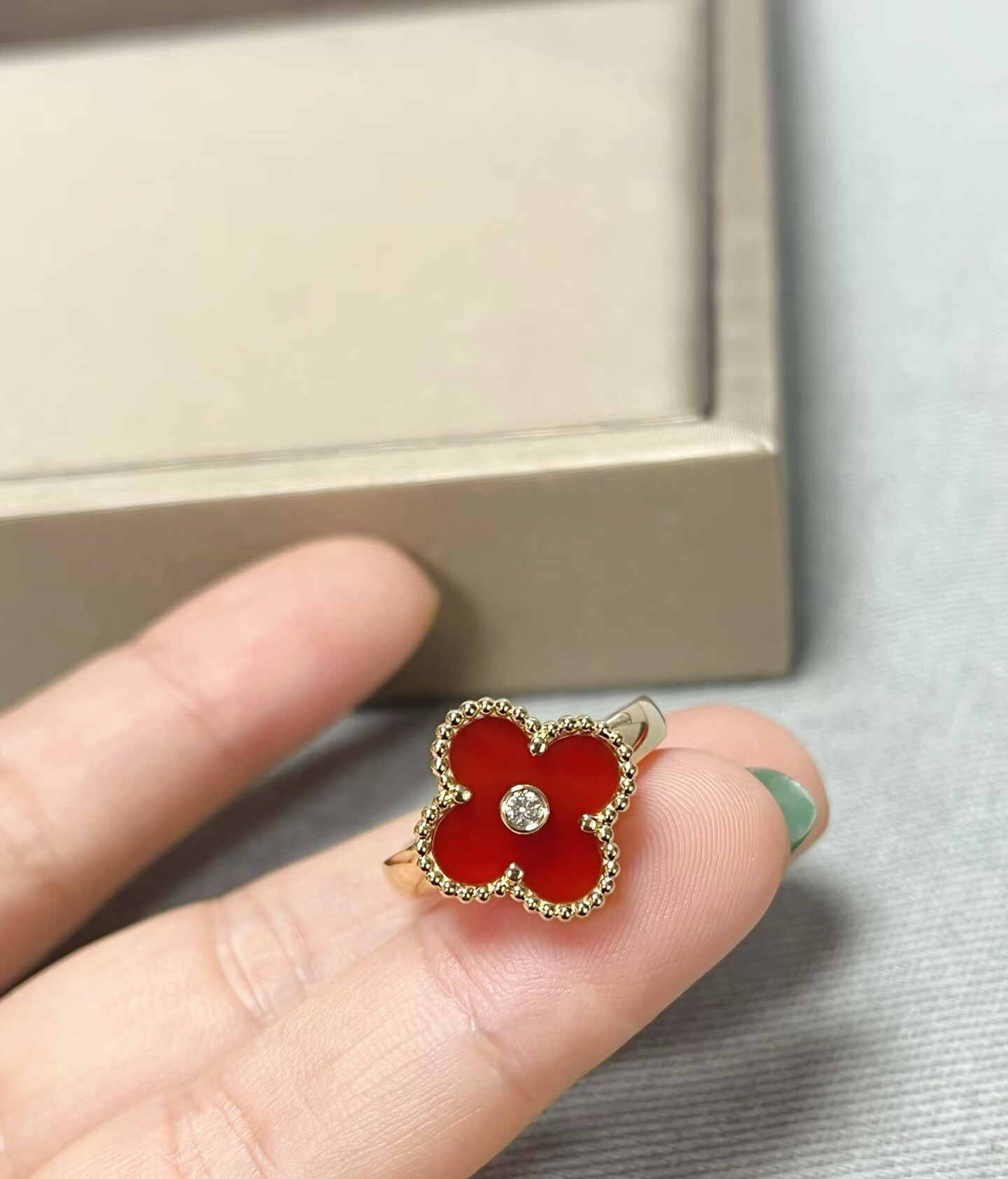 Van Cleef & Arpels ring-54