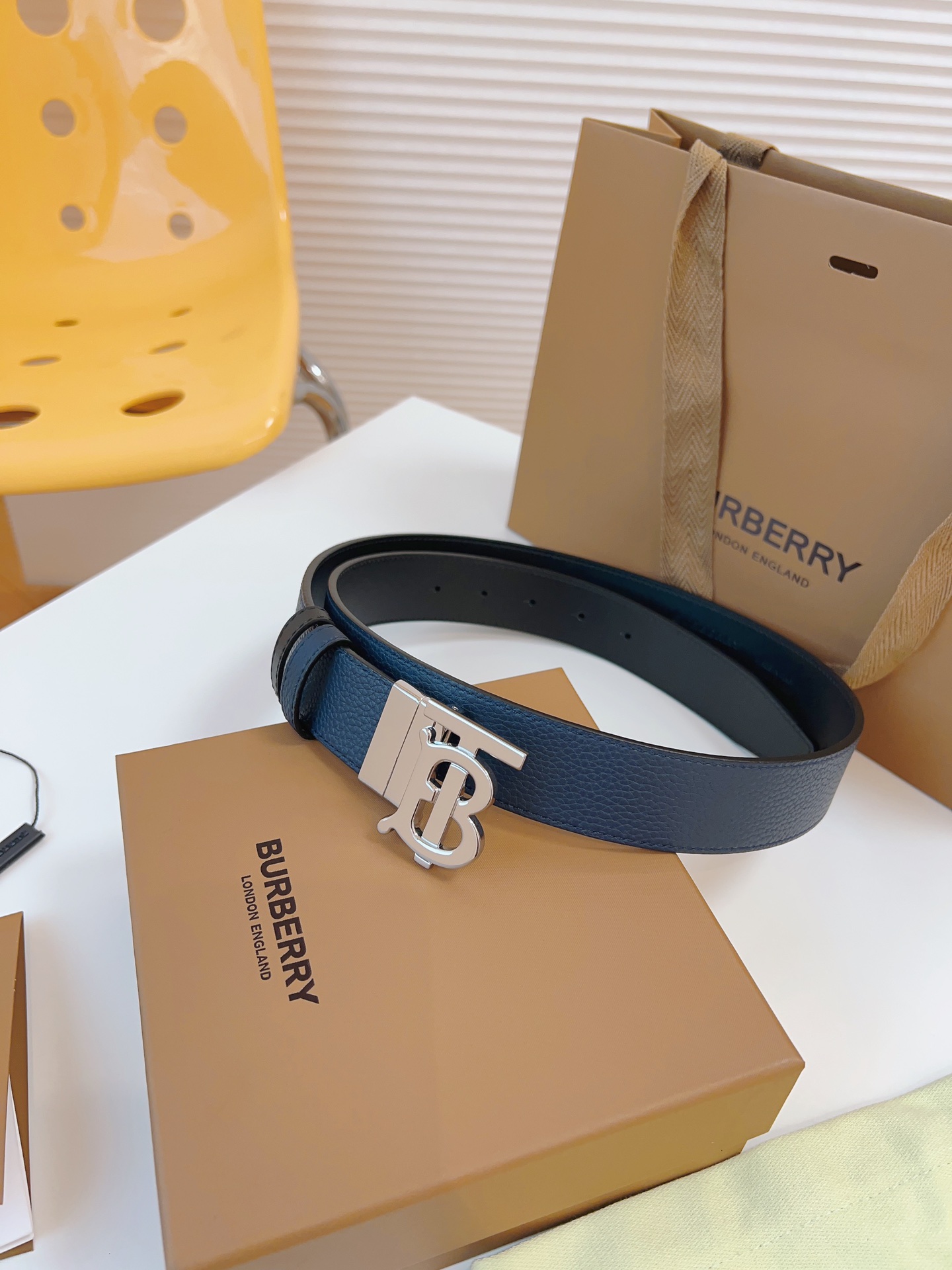 Burberry belt-114