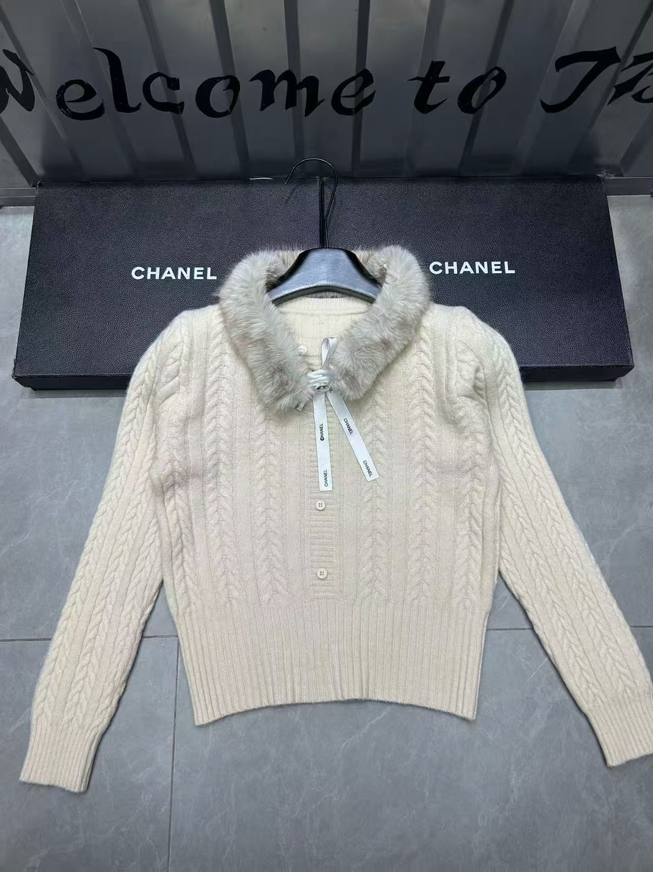 Chanel clothing-117
