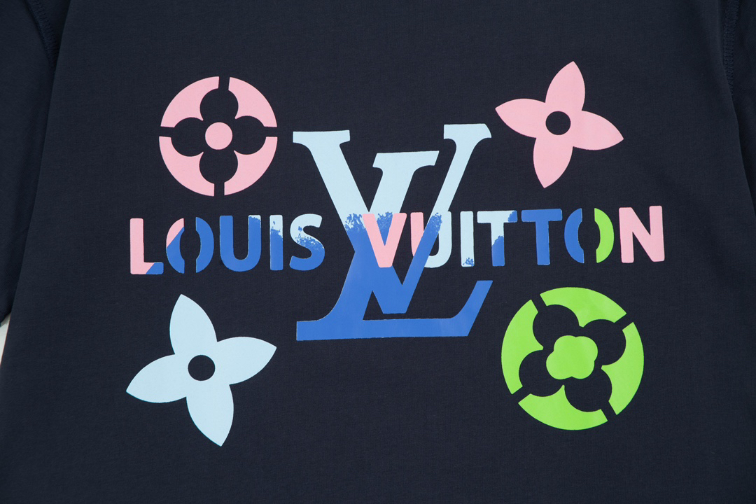 LV clothing-69
