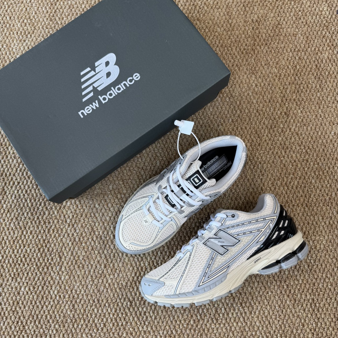 New Balance Sneakers-266