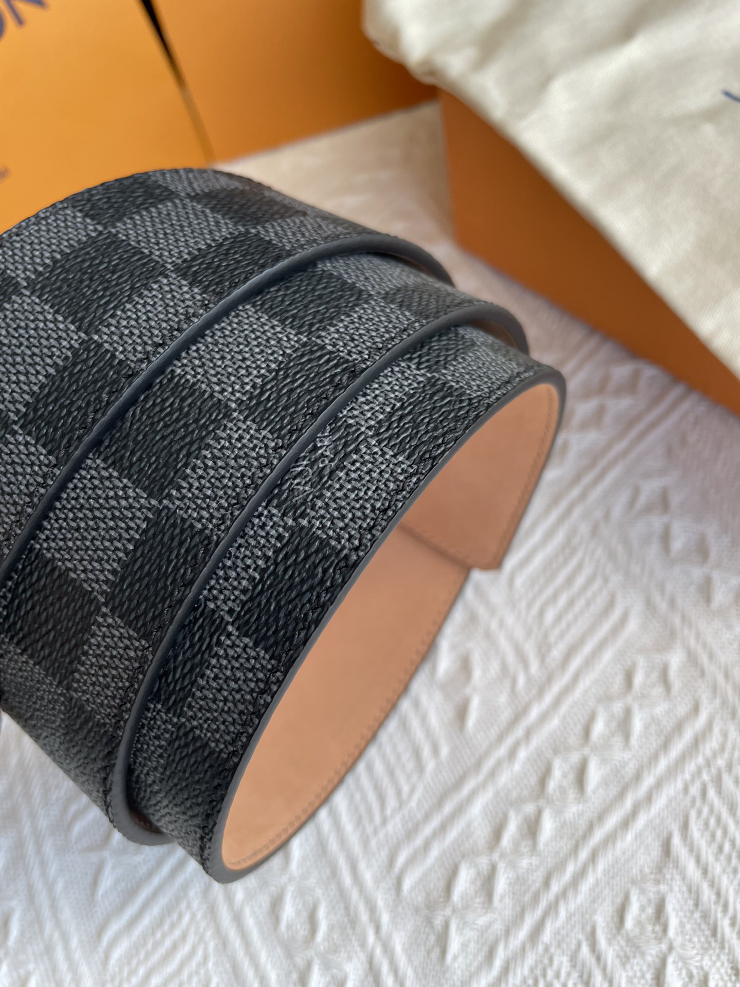 Lv belt-123