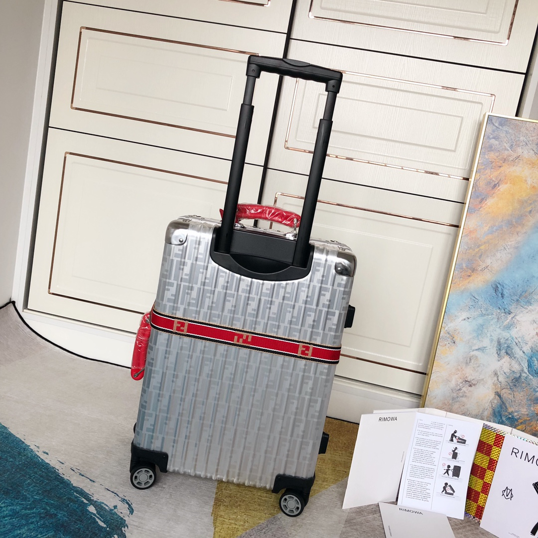 Fendi luggage-12