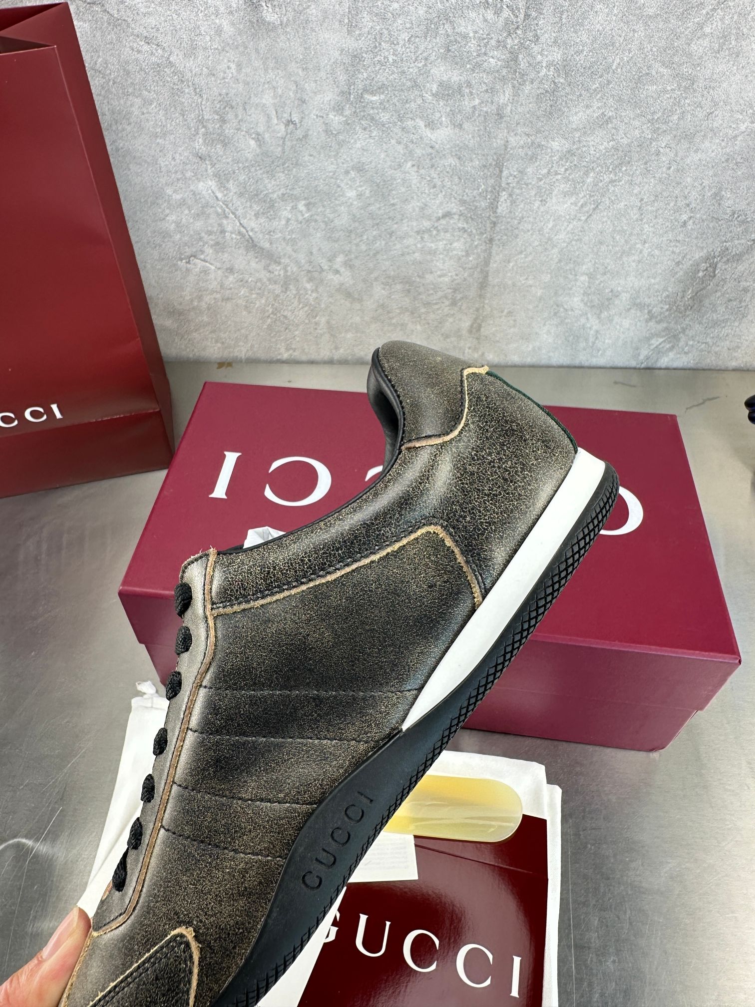 Gucci Sneakers-186