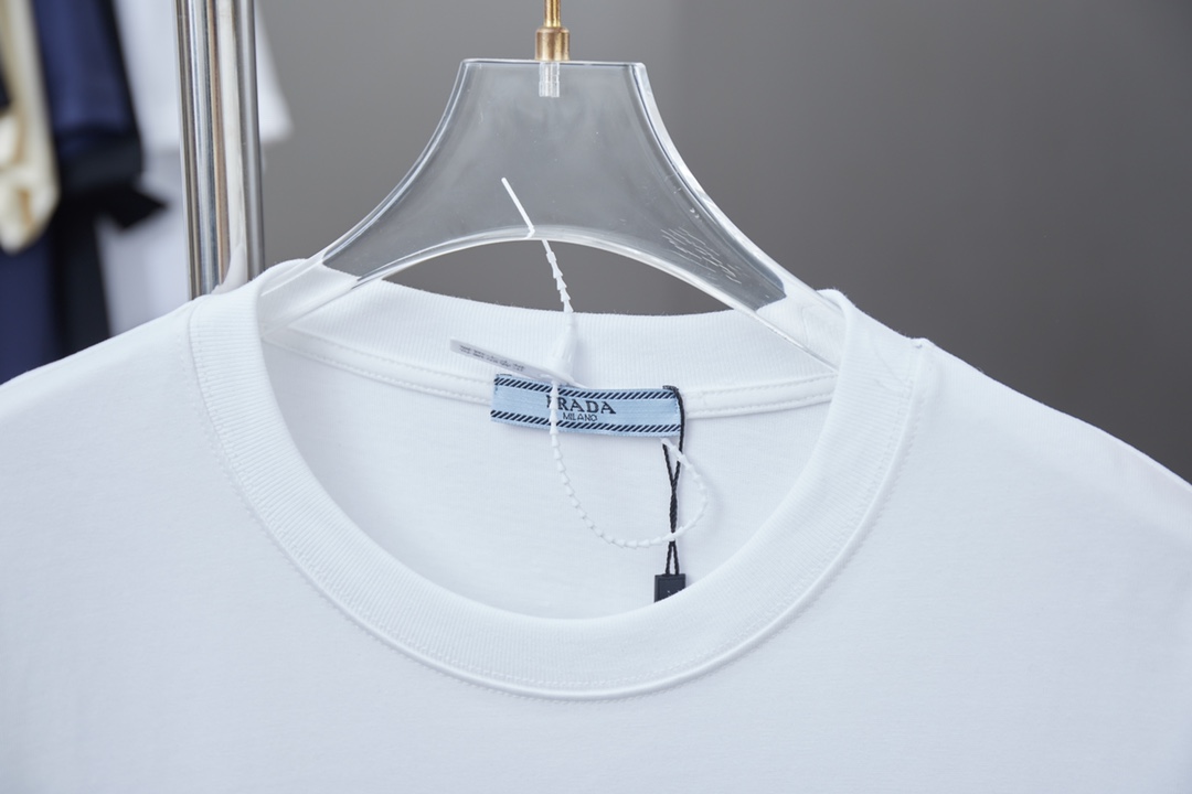 Prada clothing-252