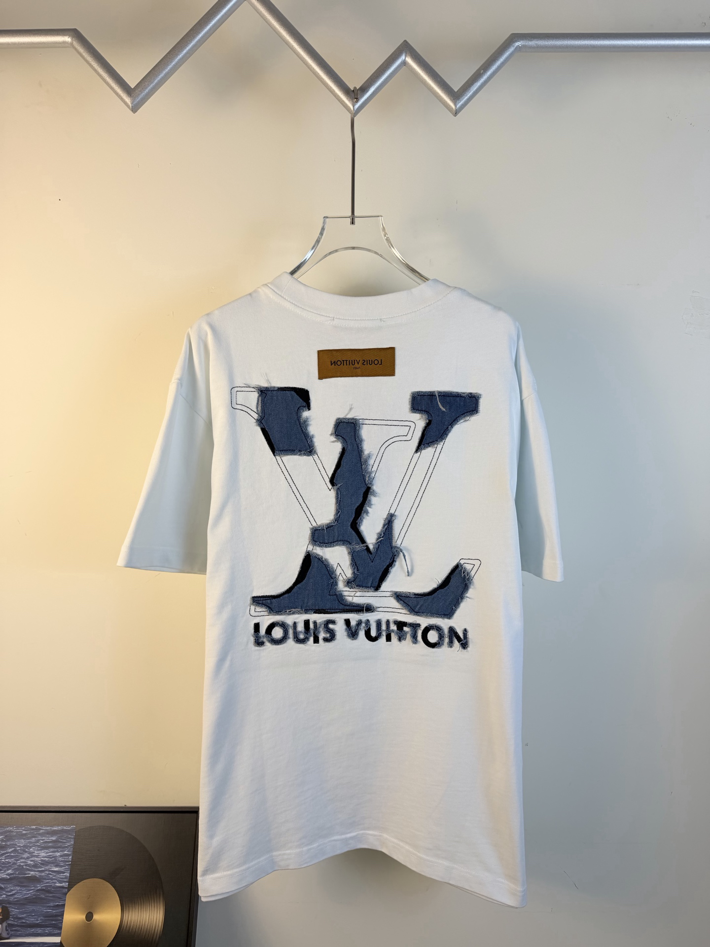LV clothing-55