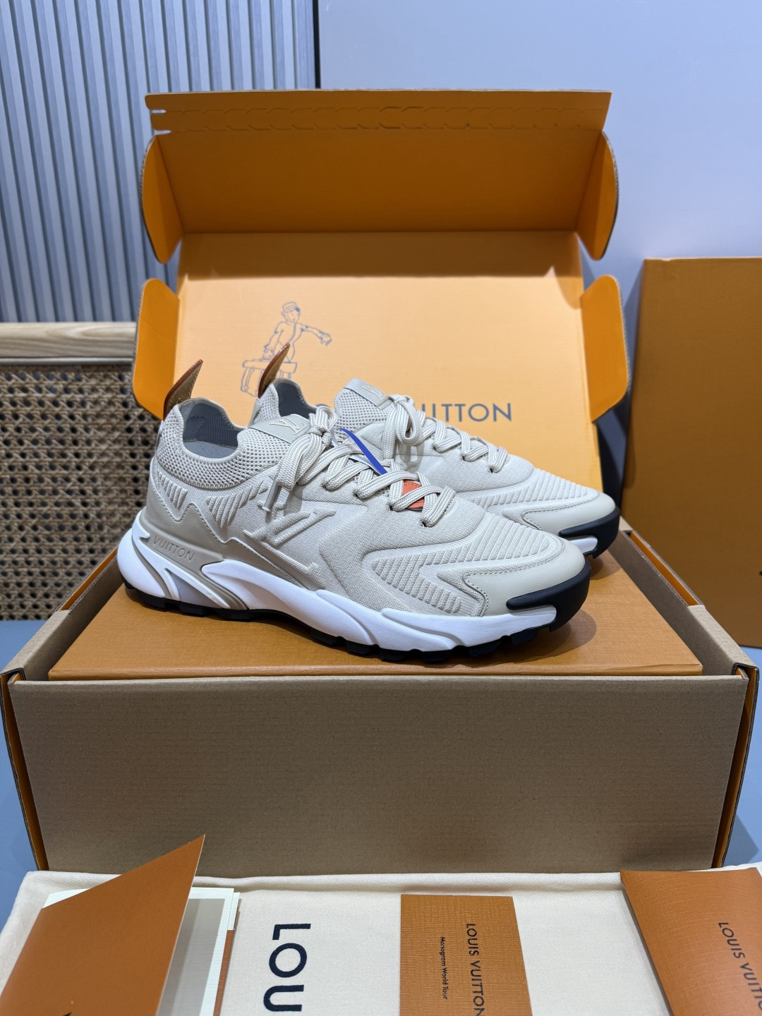 Lv Sneakers-187