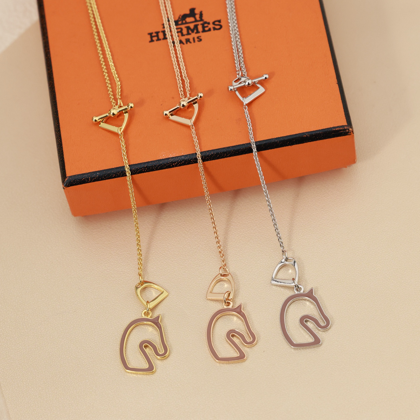 Hermes necklace-3