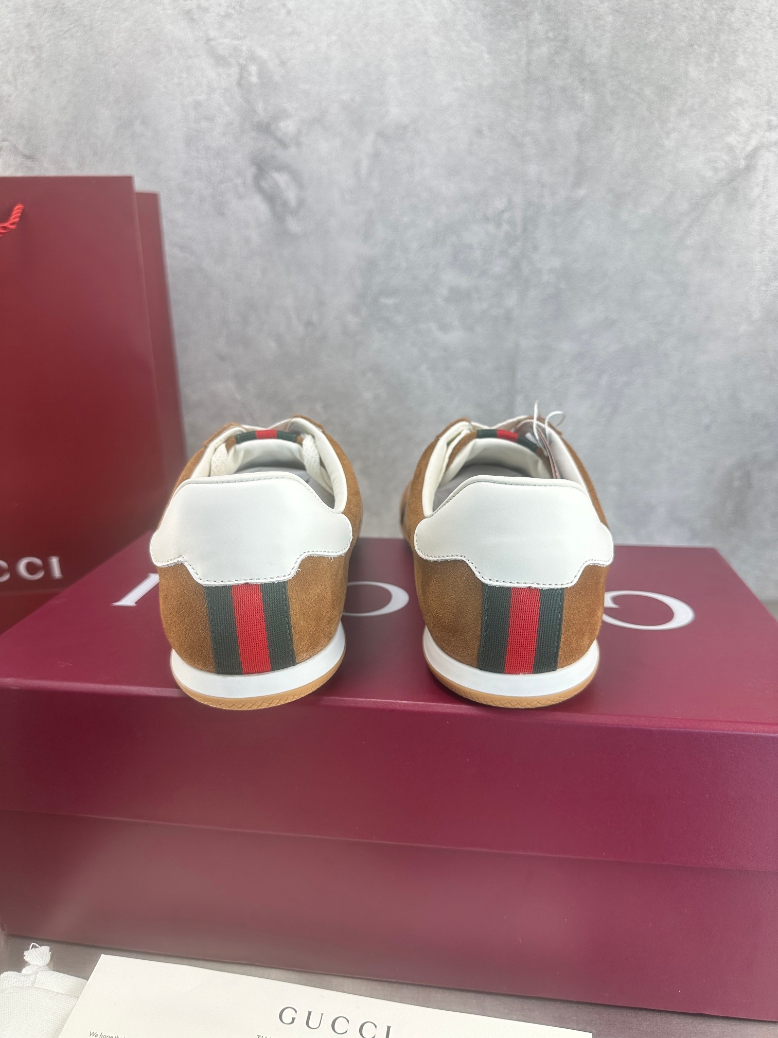 Gucci Sneakers-181