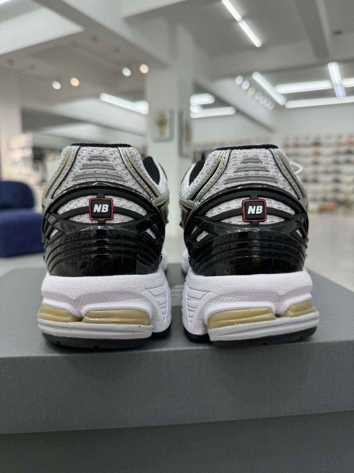 New Balance Sneakers-183