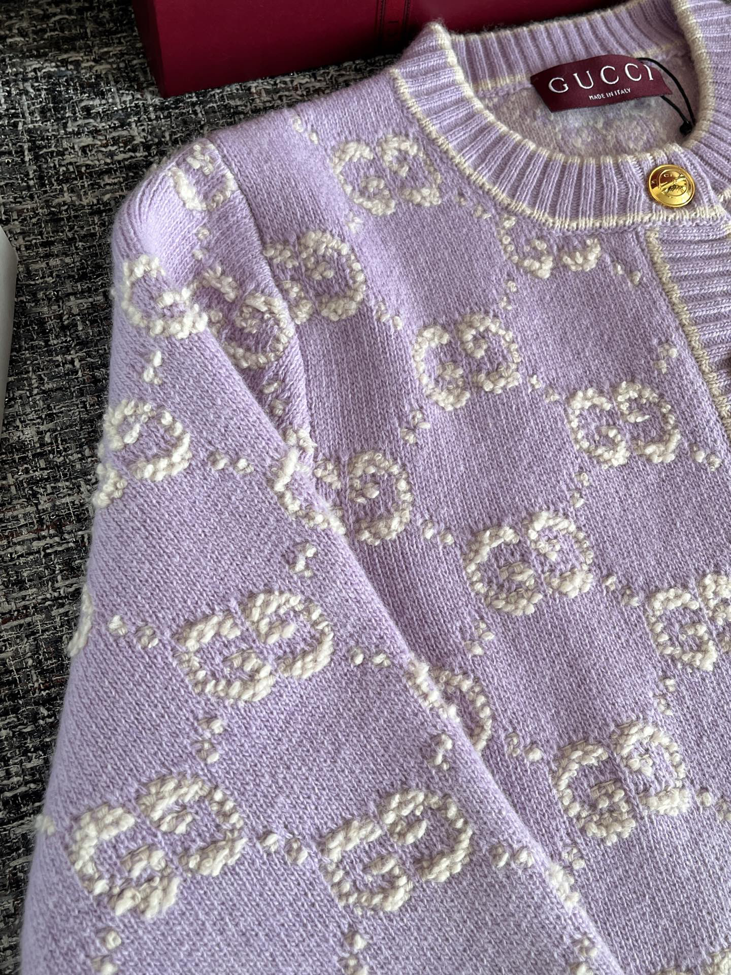Gucci Clothing-233