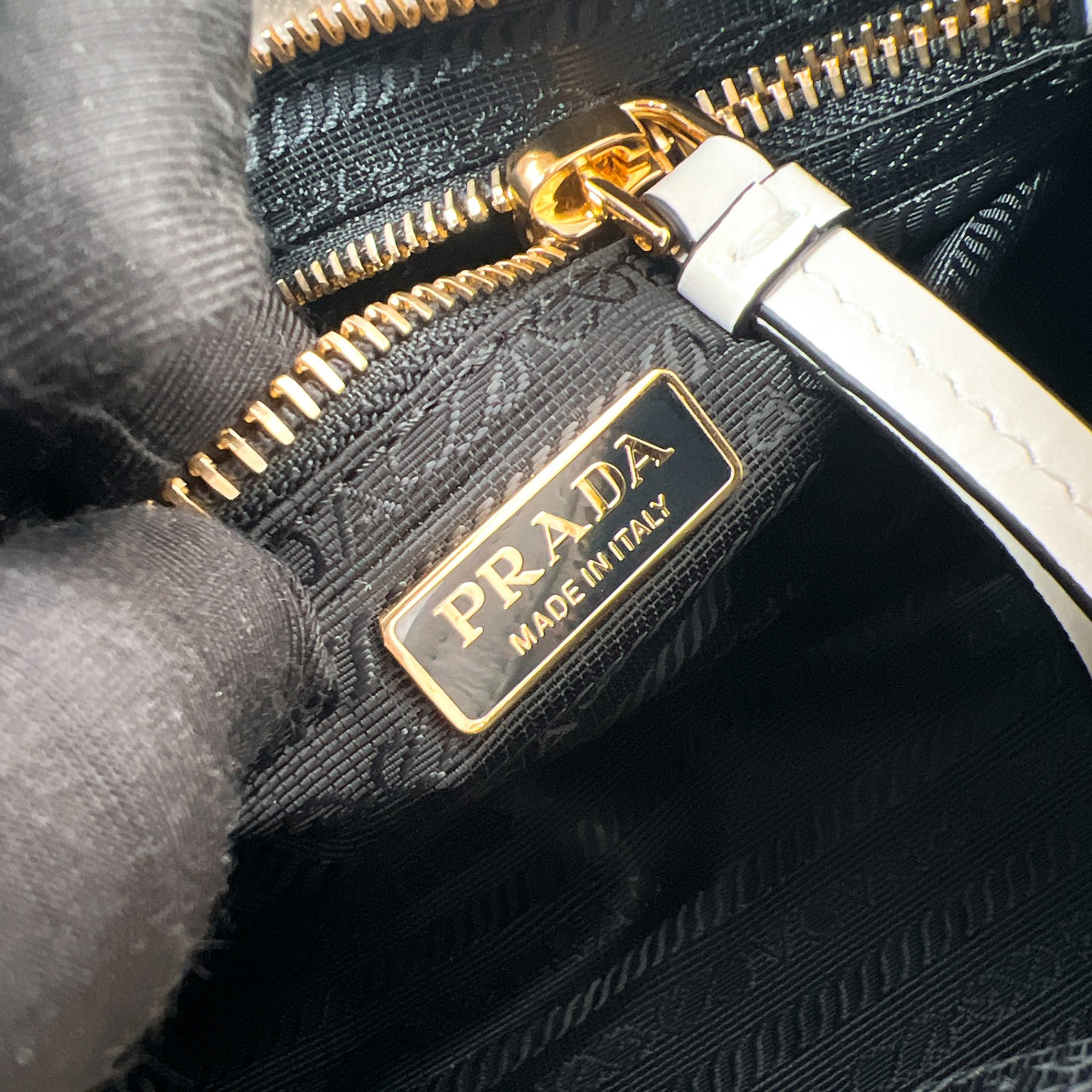 Prada Hot New Product-8