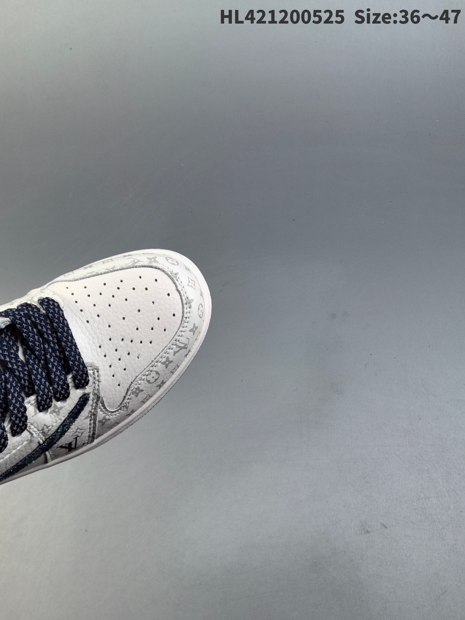 Lv Sneakers-15