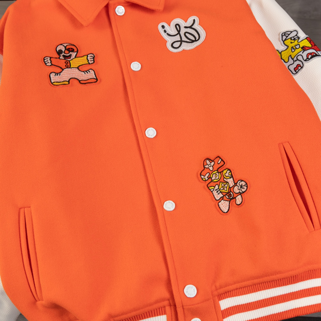 LV Clothing-307