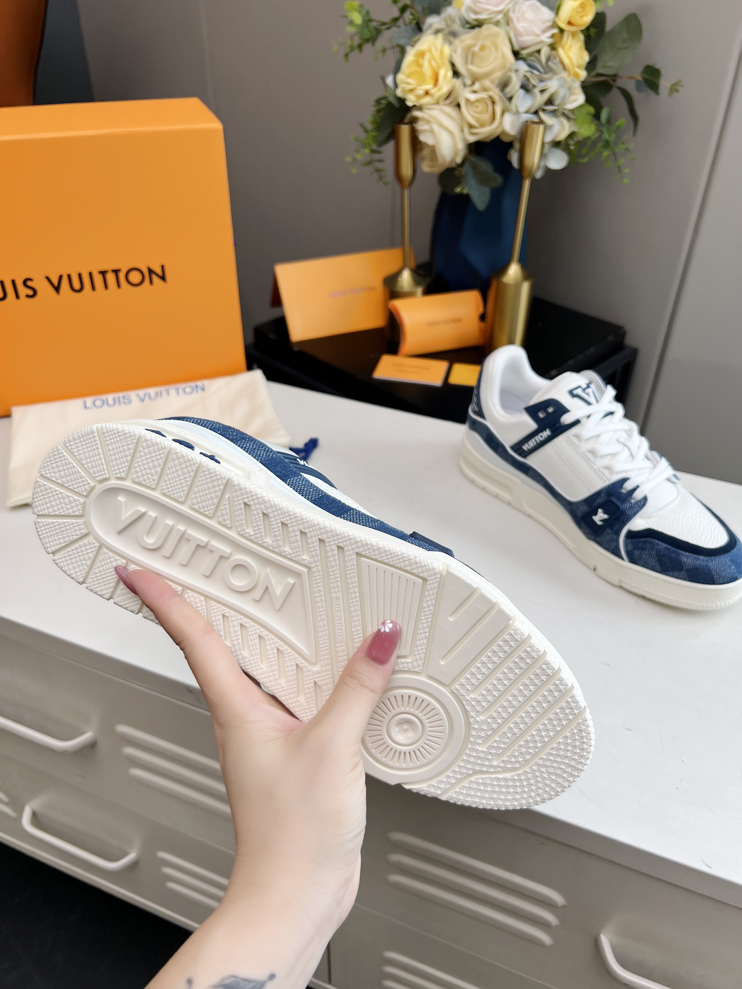Lv Sneakers-72