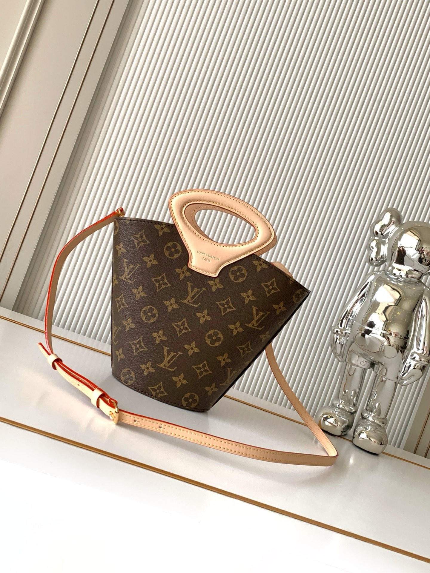 Louis Vuitton Hot New Product-209