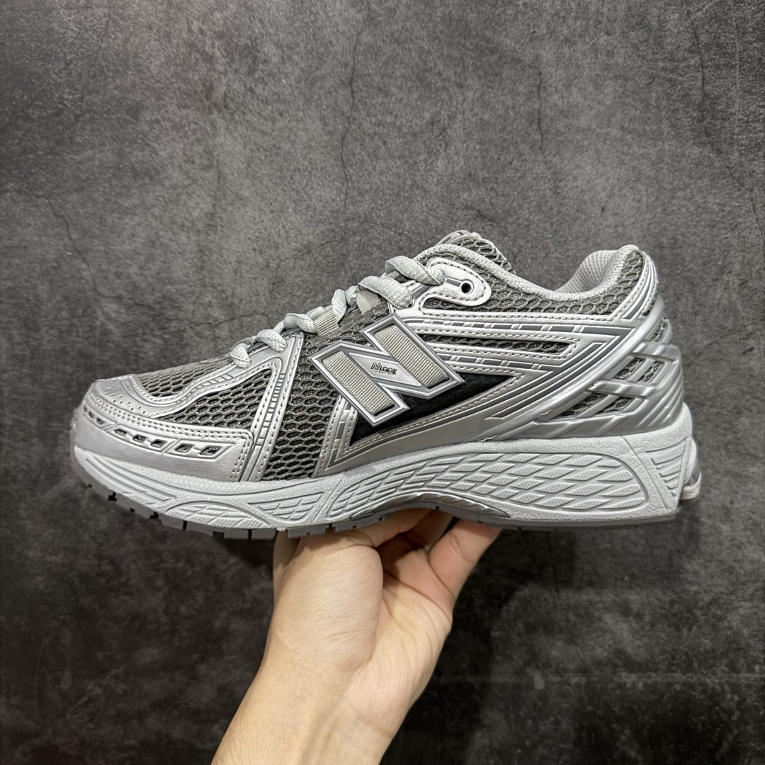 New Balance Sneakers-233