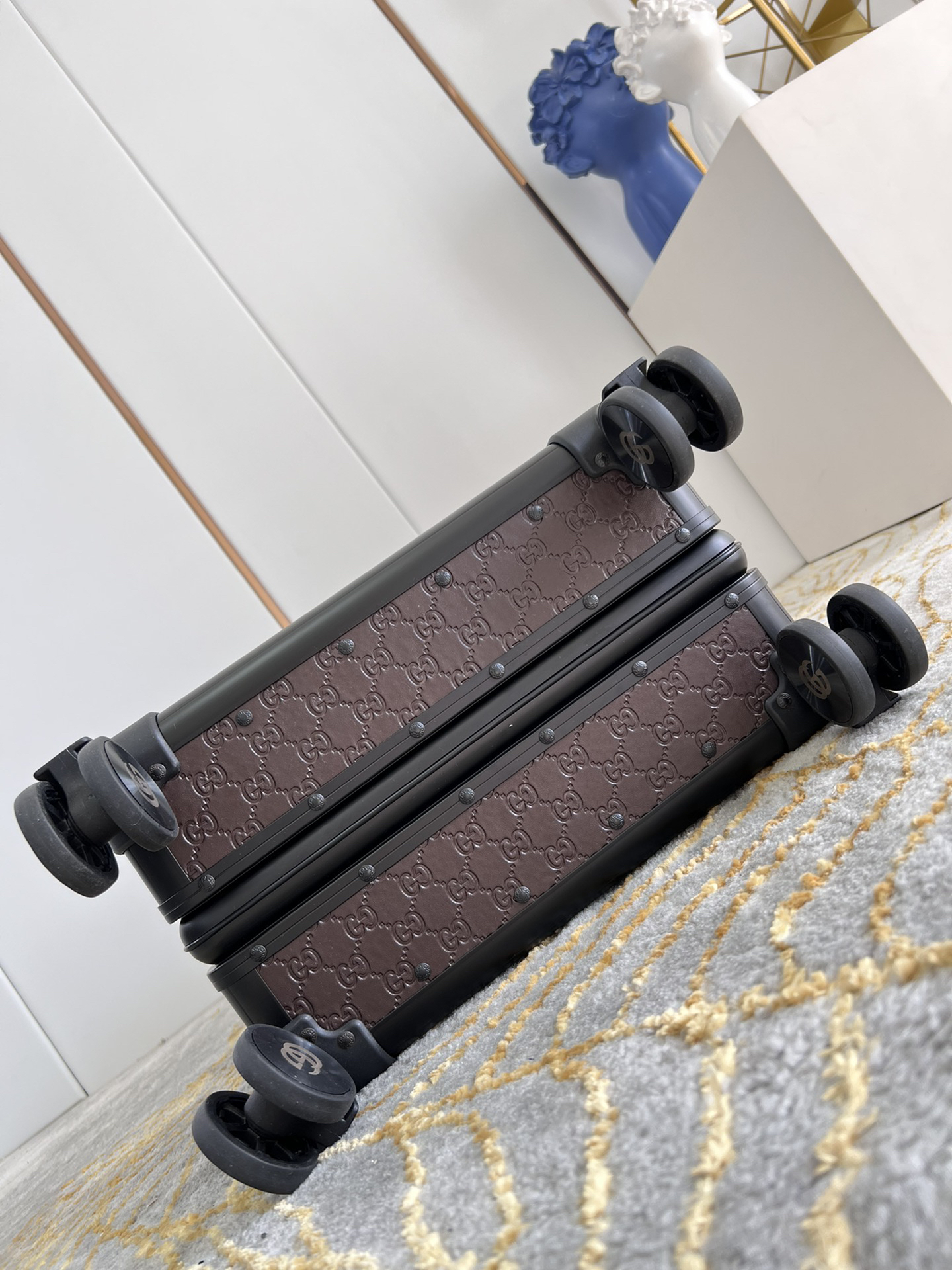 Gucci luggage-24
