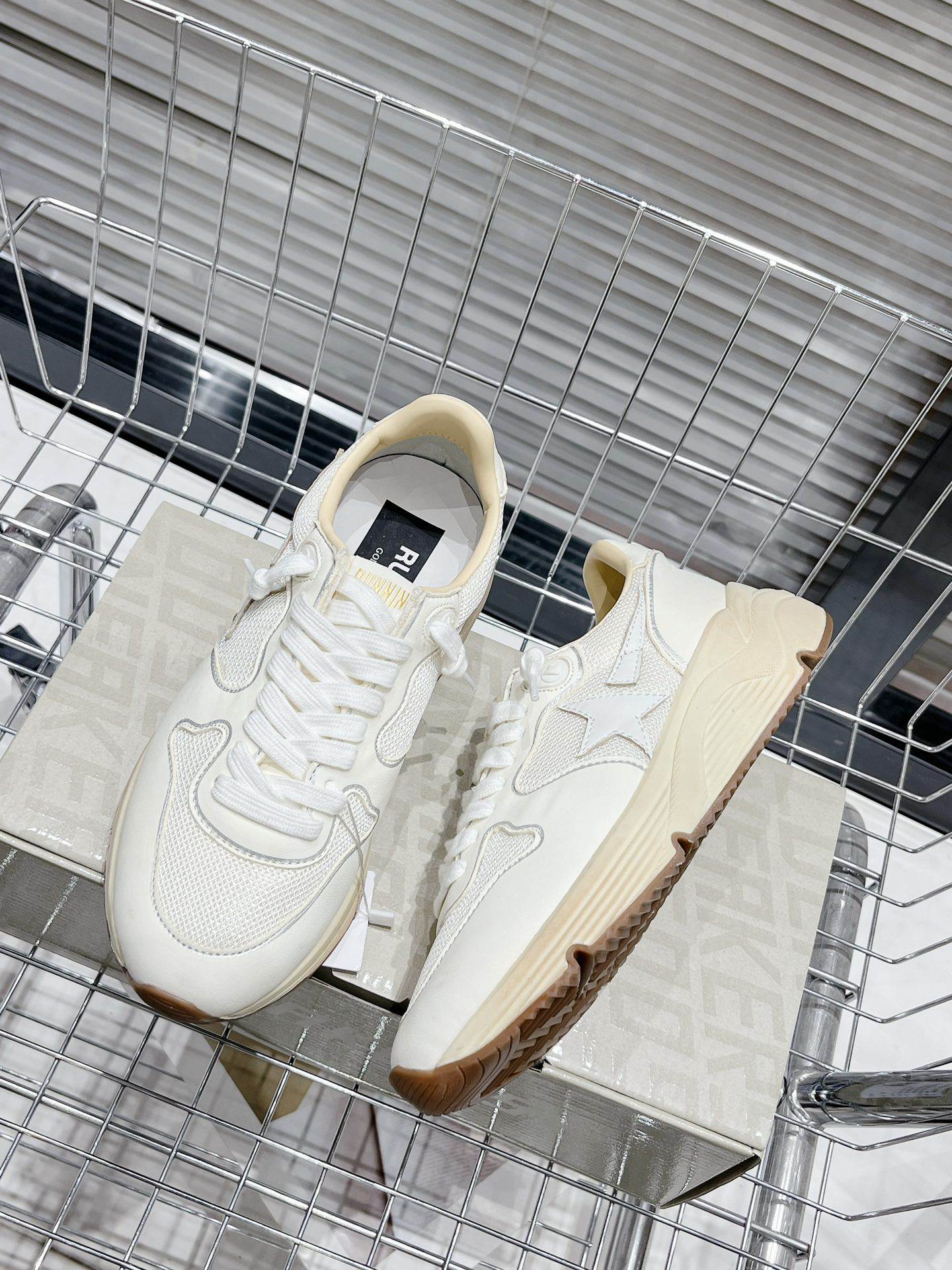 Golden Goose Sneakers-44