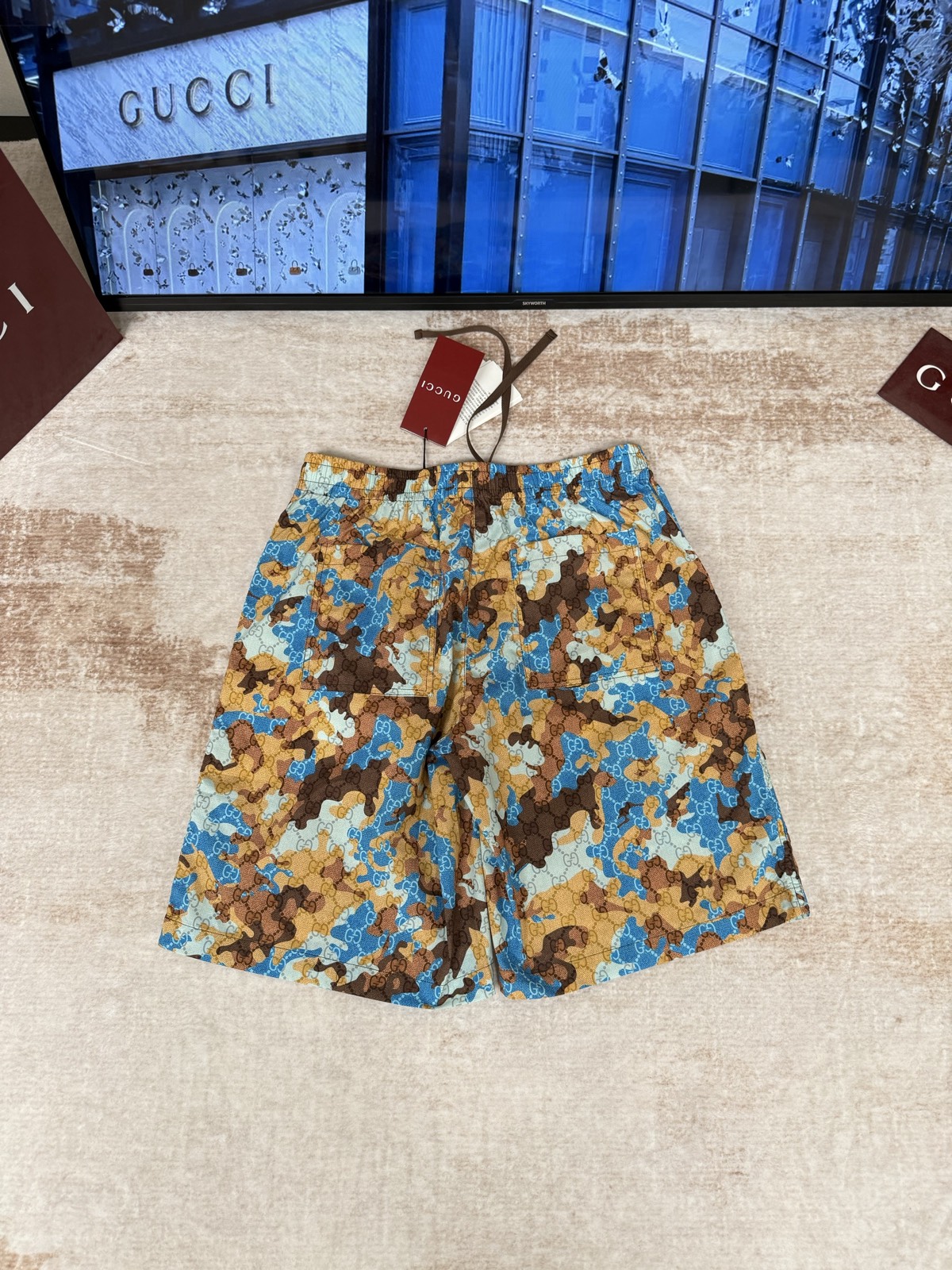 Gucci clothing-9