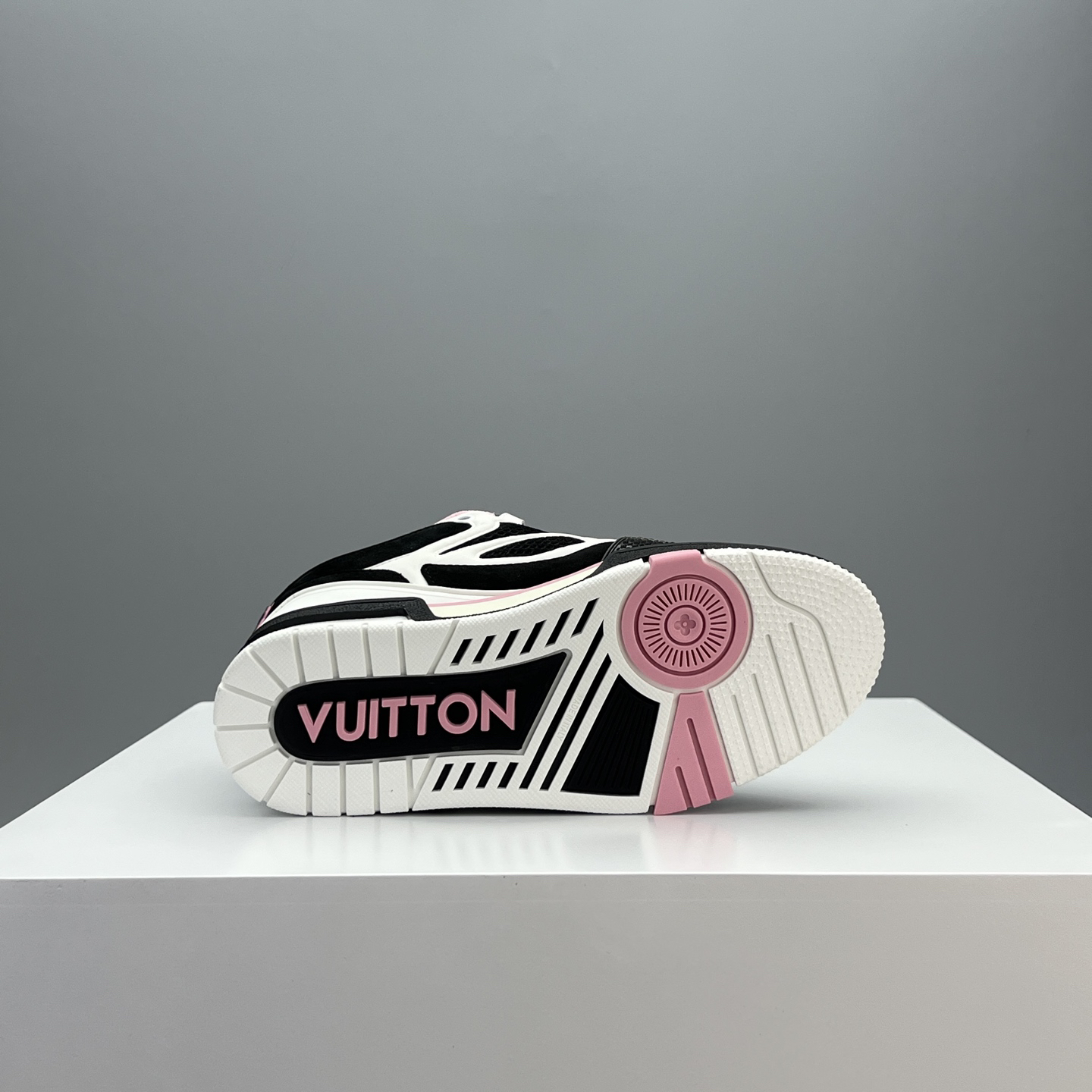 Lv Sneakers-141