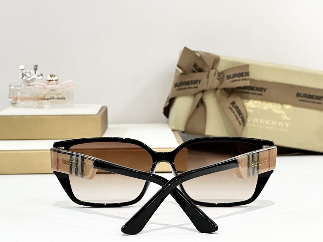 Burberry glasses-47