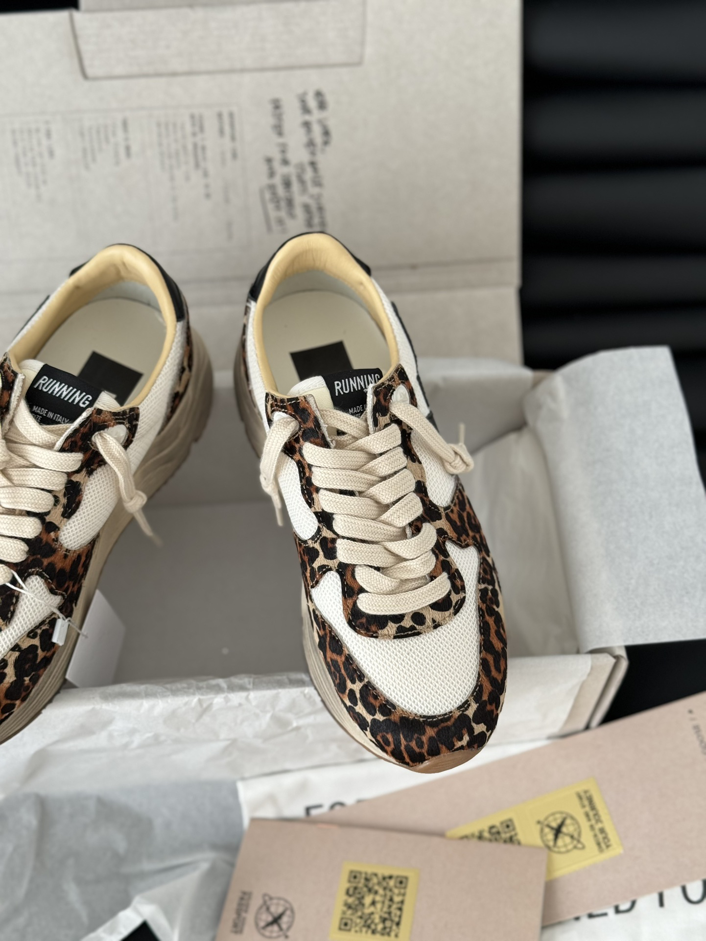 Golden Goose Sneakers-47