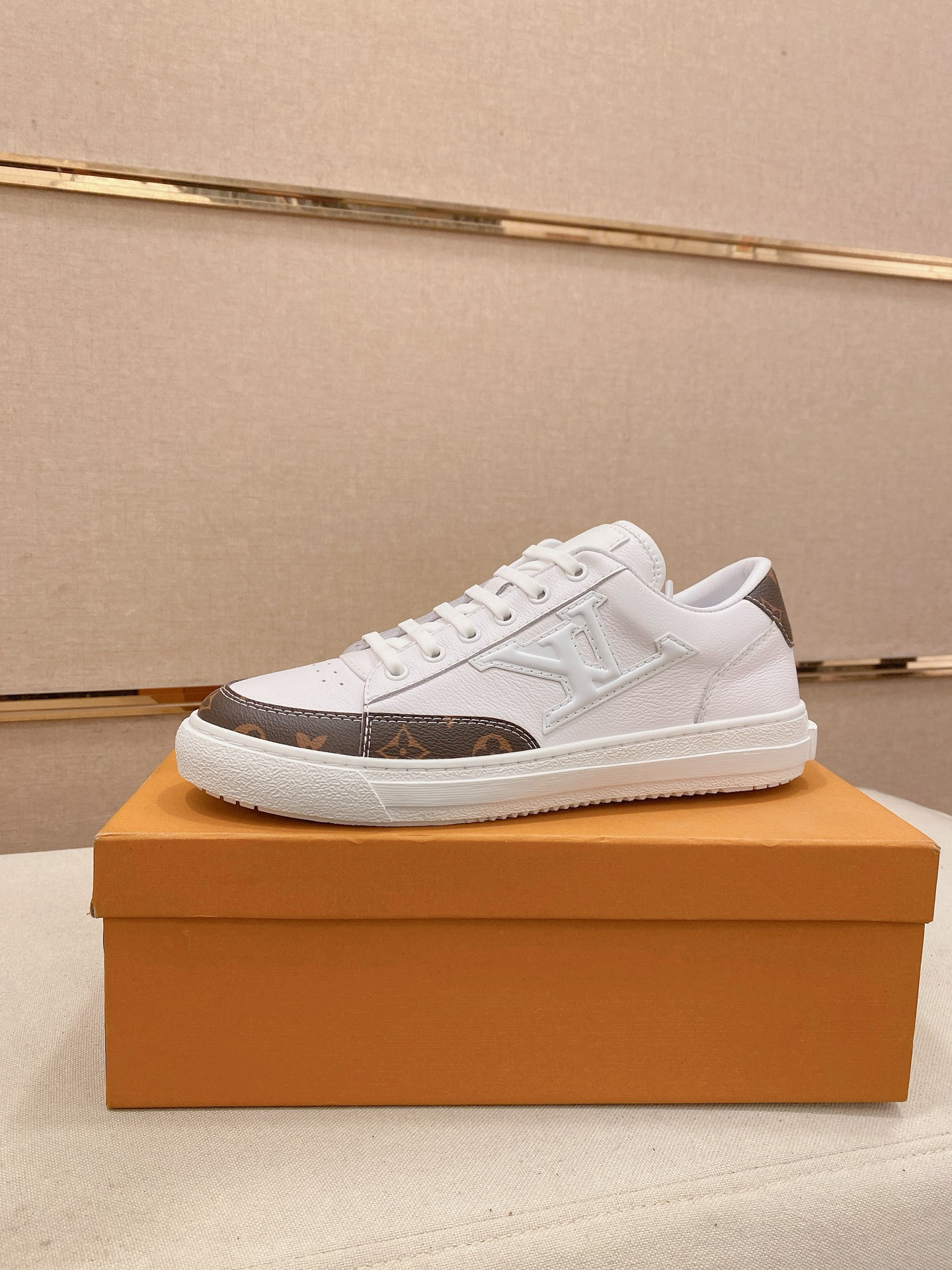 Lv Sneakers-96