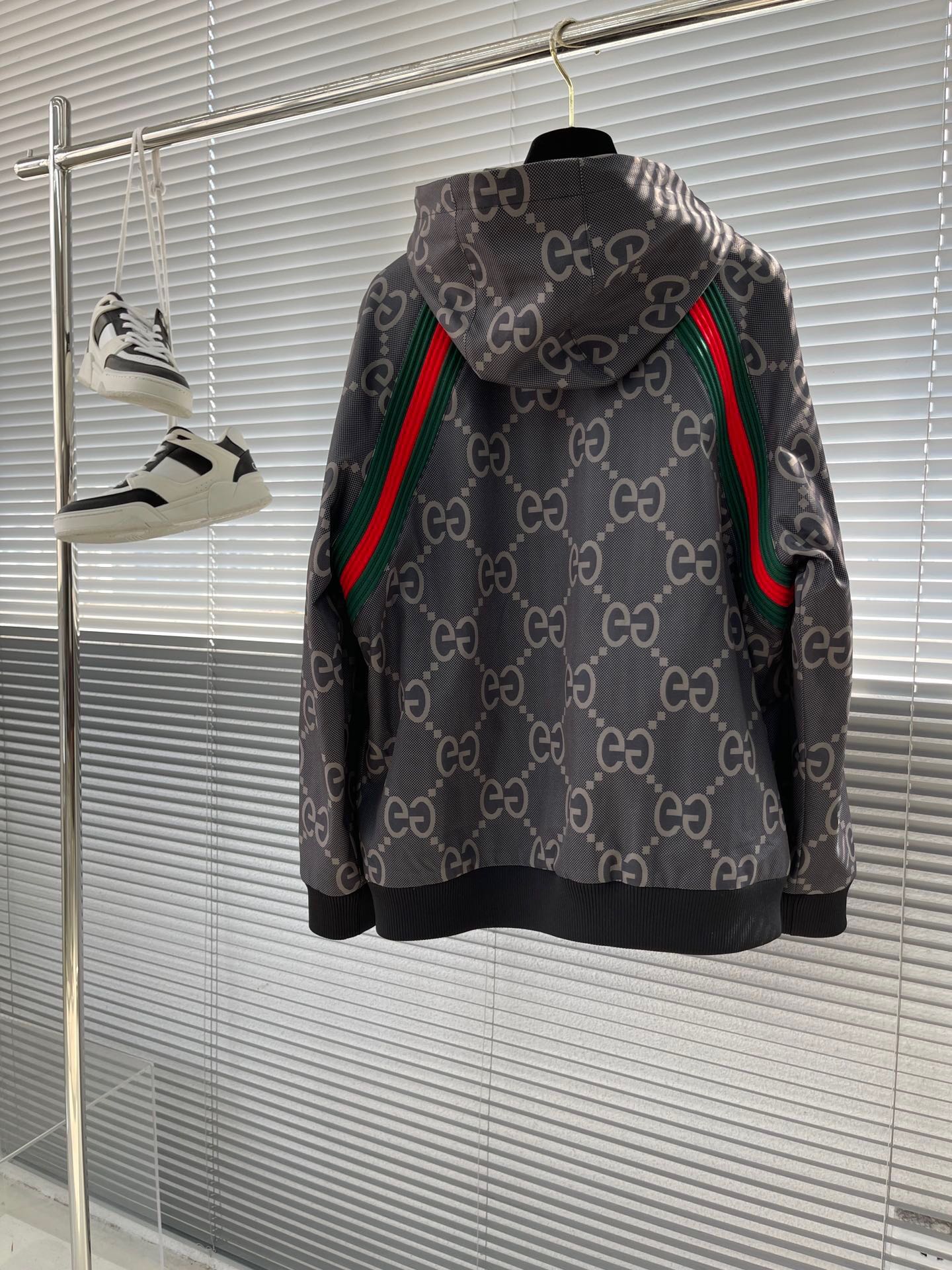 Gucci Clothing-183