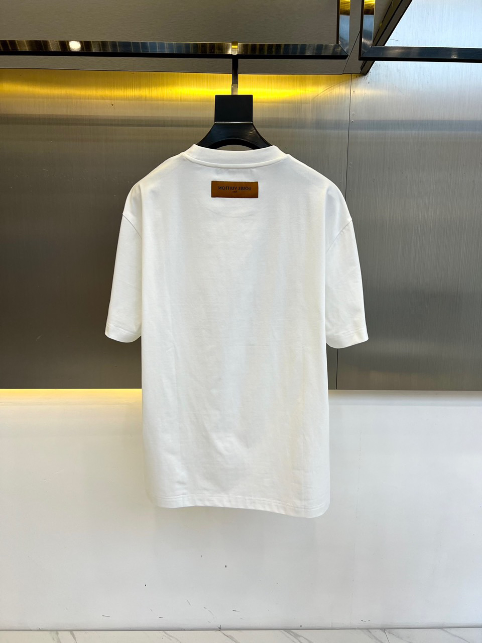 LV clothing-242