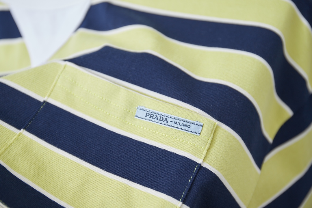 Prada clothing-251