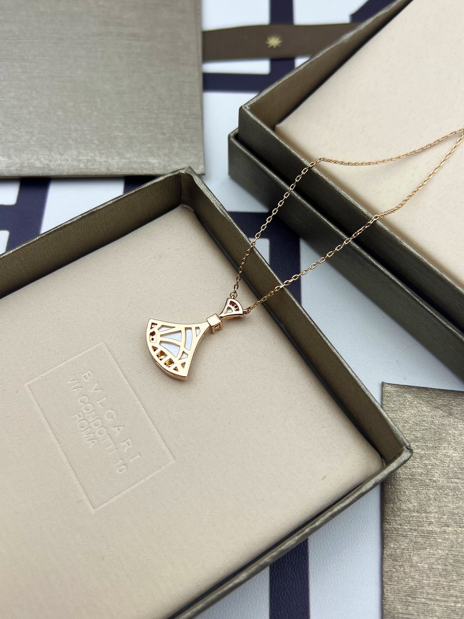 Bottega Veneta necklace-3