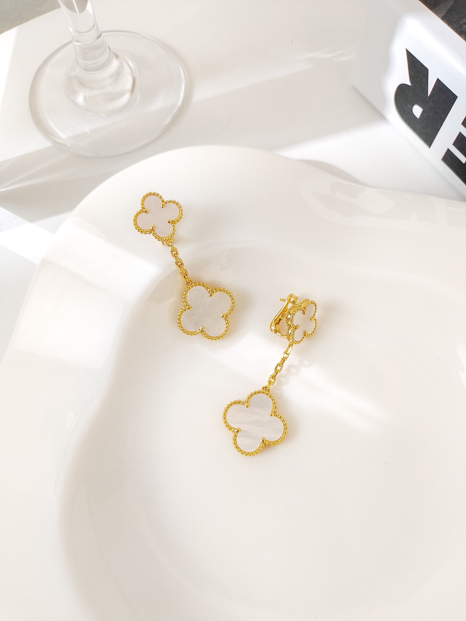 Van Cleef & Arpels earring-123