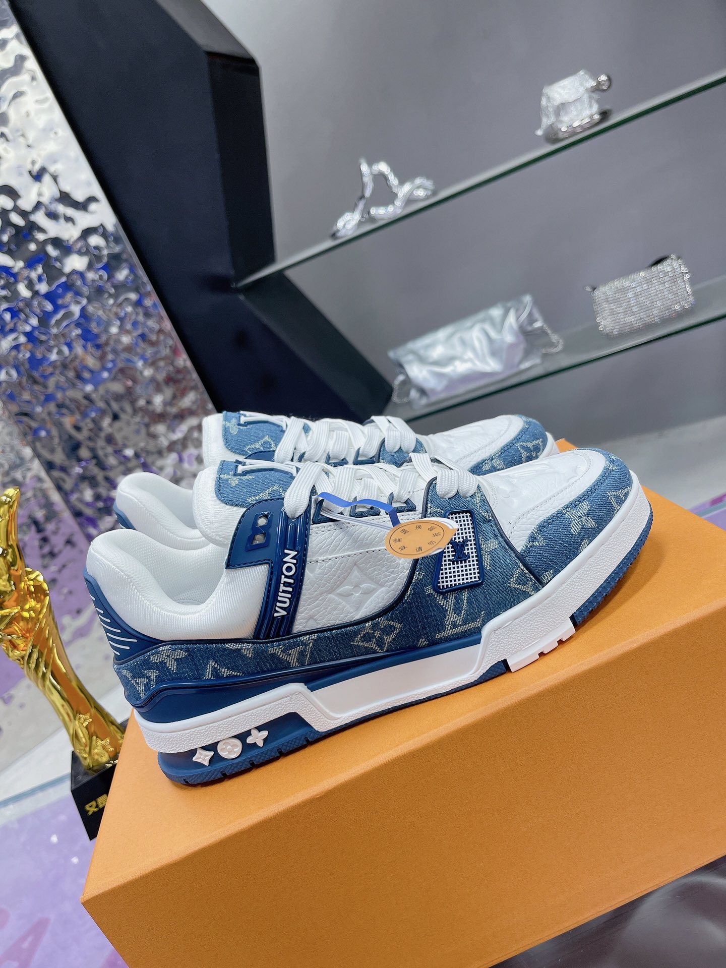 Lv Sneakers-243