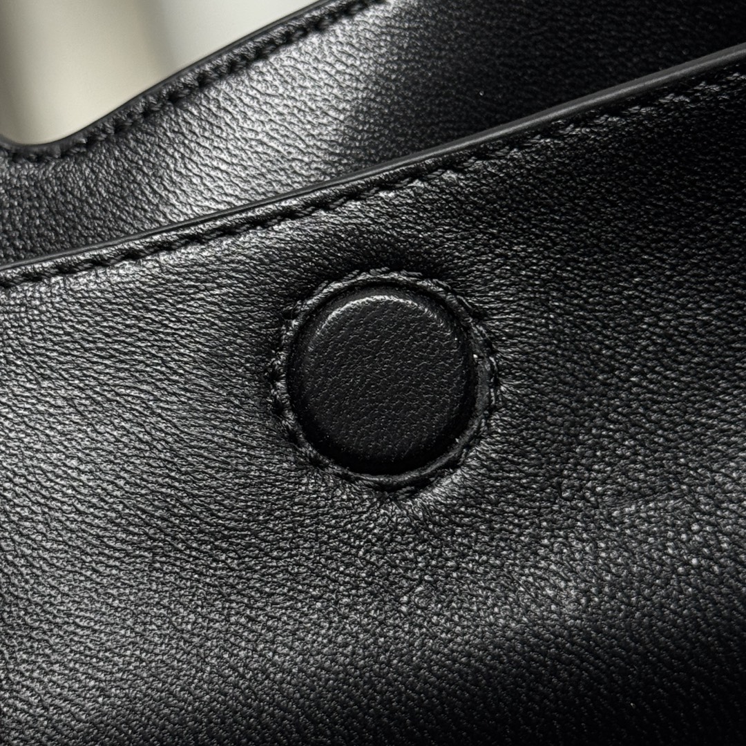 Prada Hot New Product-16