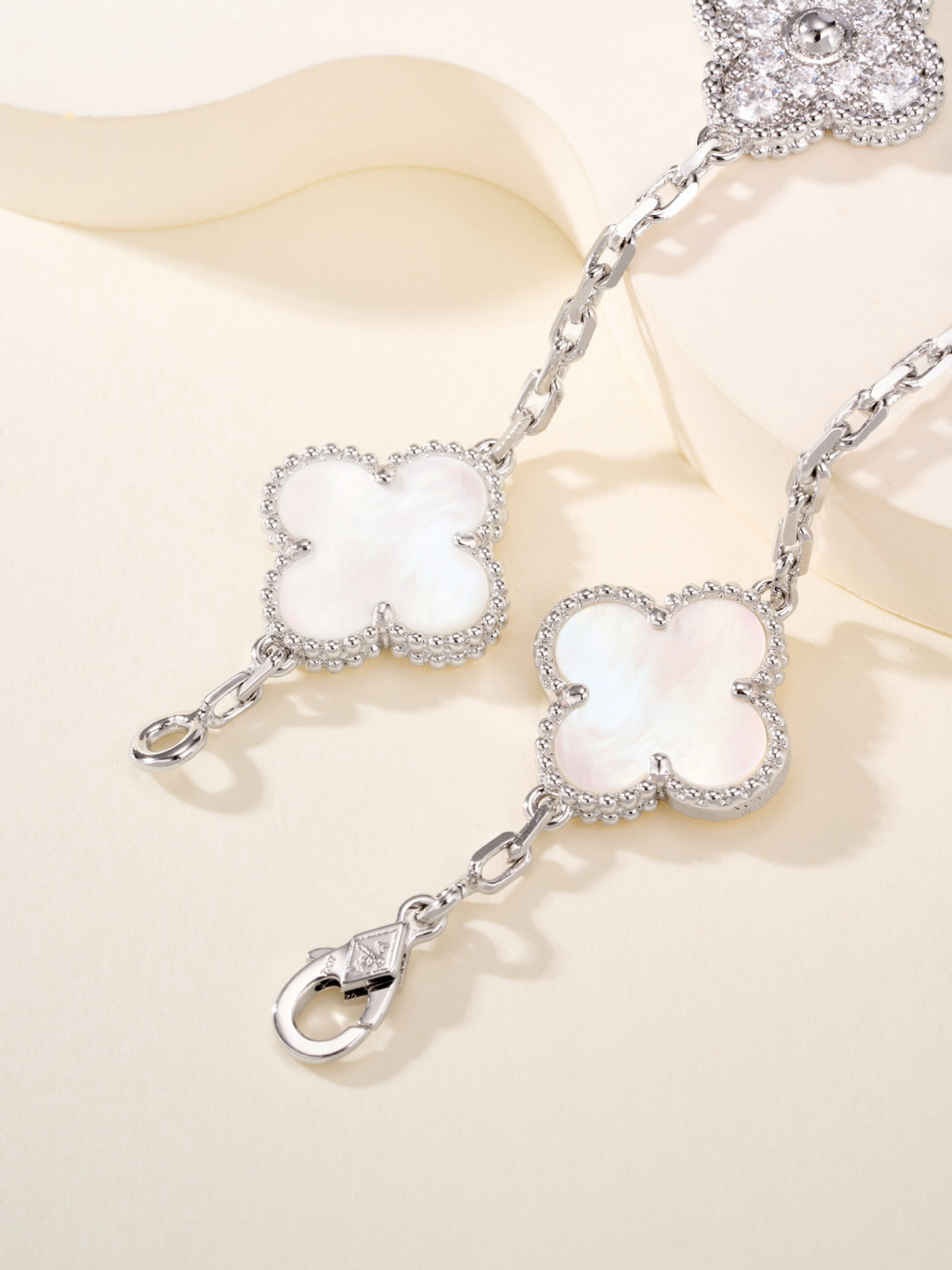 Van Cleef & Arpels Bracelet-23