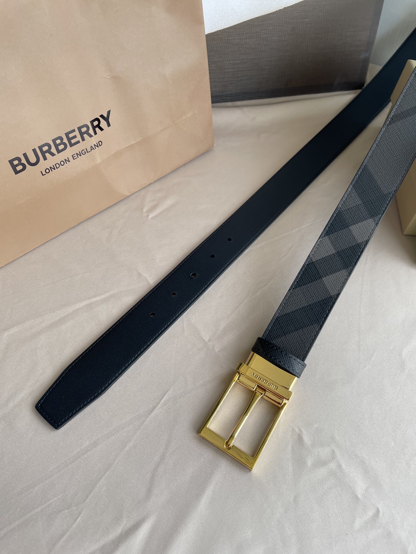 Burberry belt-126