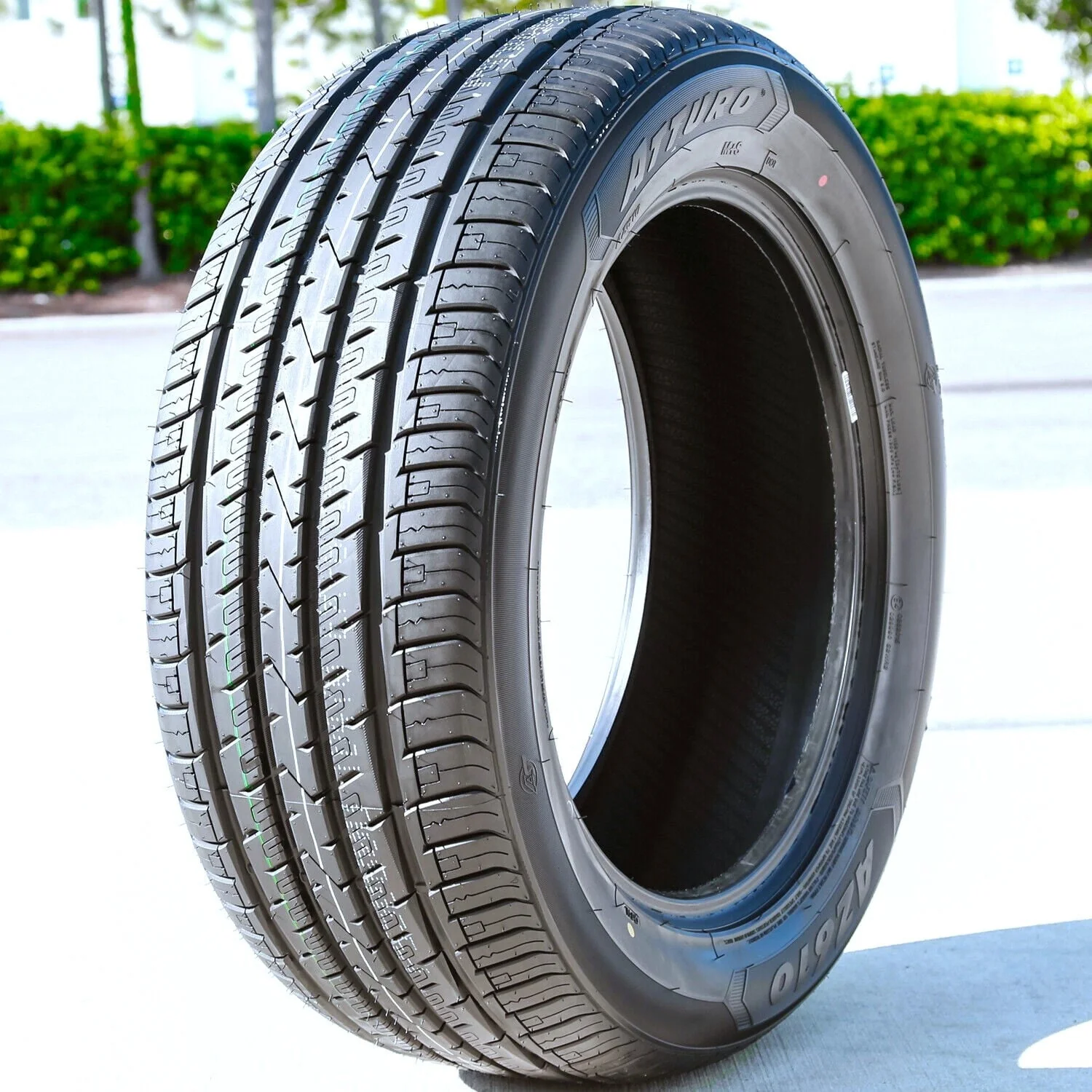 Set of 4 (quad) 265/50R20 112V XL full season tires suitable for: 2014-15 Jeep Grand Cherokee Summit, 2019-20 Jeep Grand Cherokee Limited X