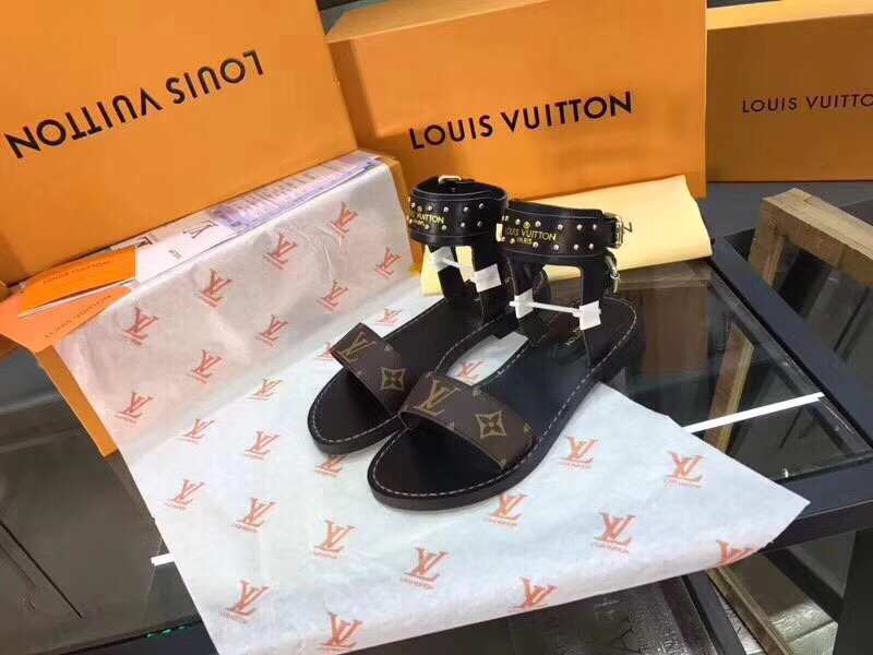LV Summer footwear
