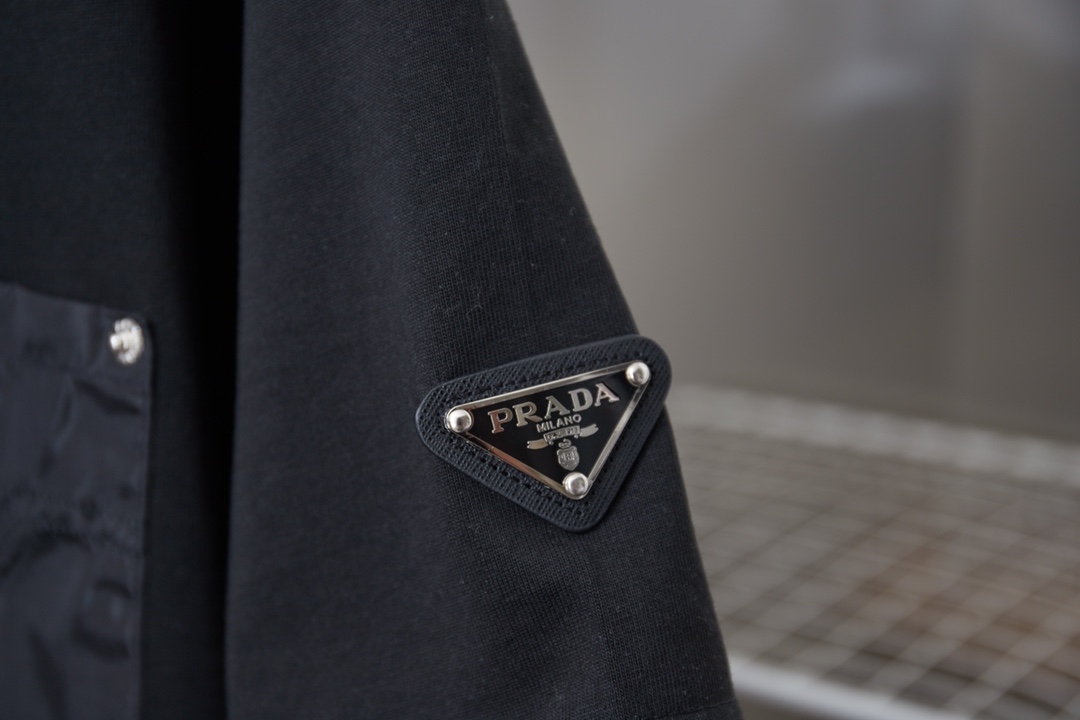 Prada clothing-244