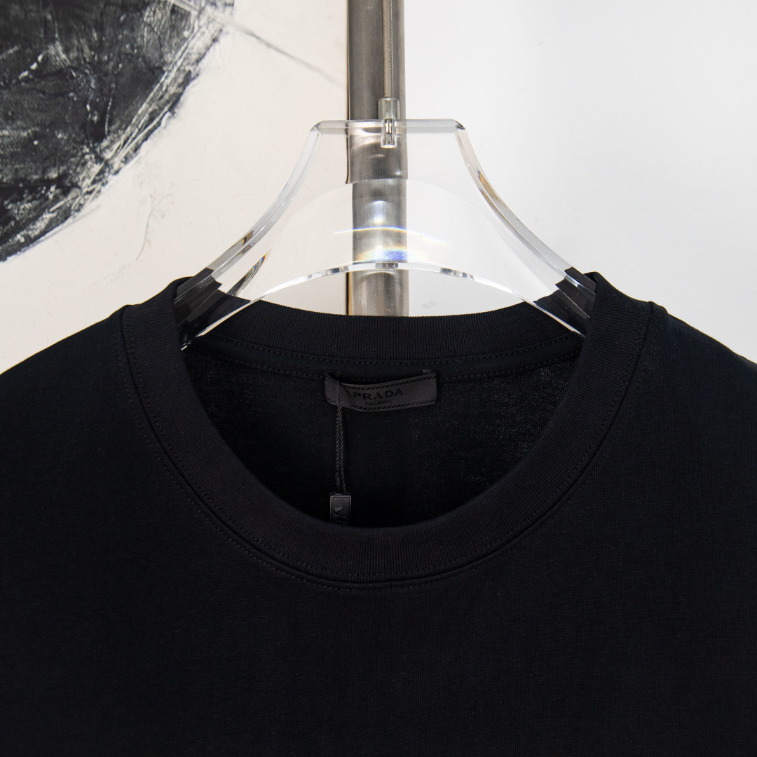 Prada clothing-264