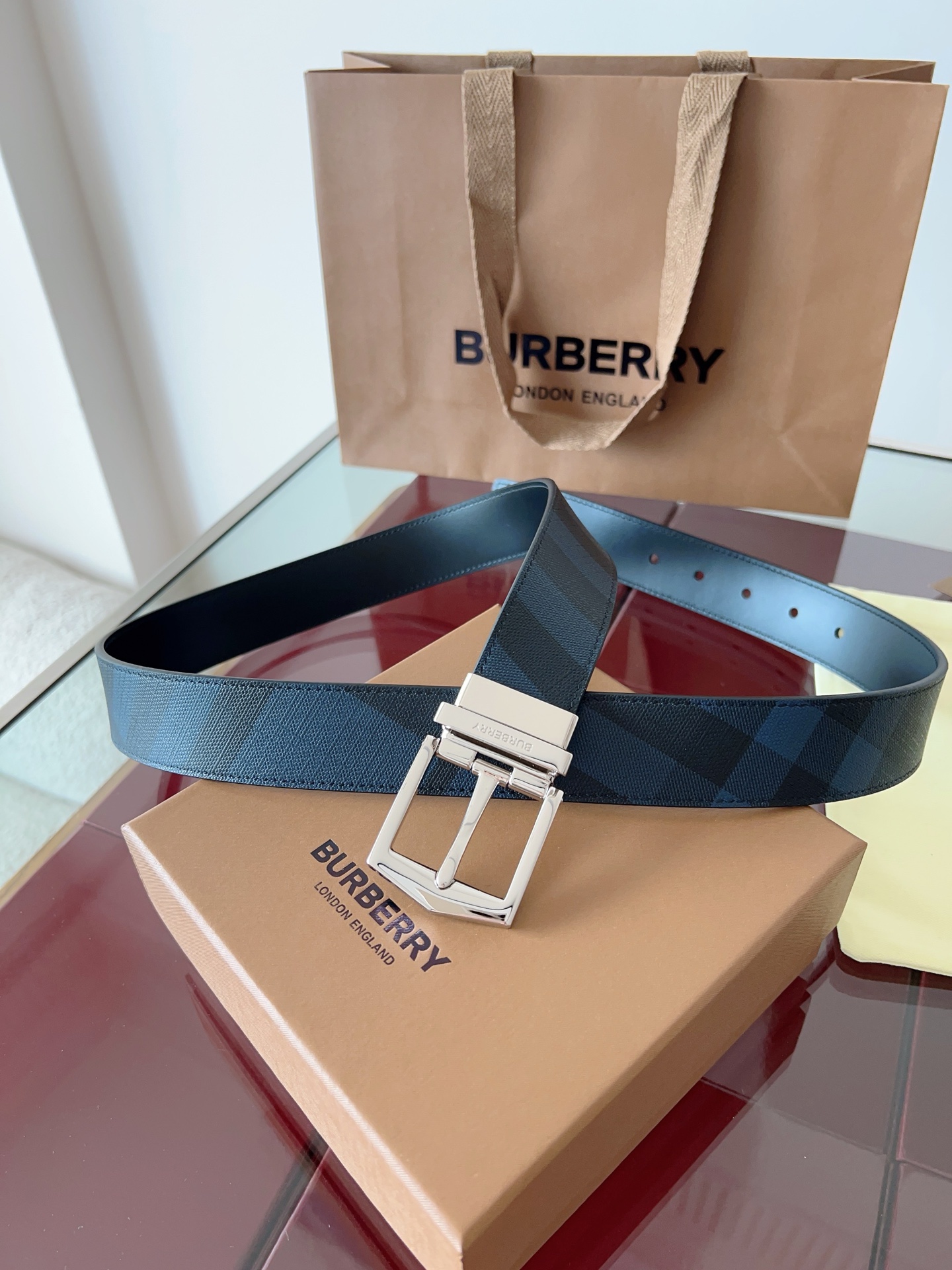 Burberry belt-129