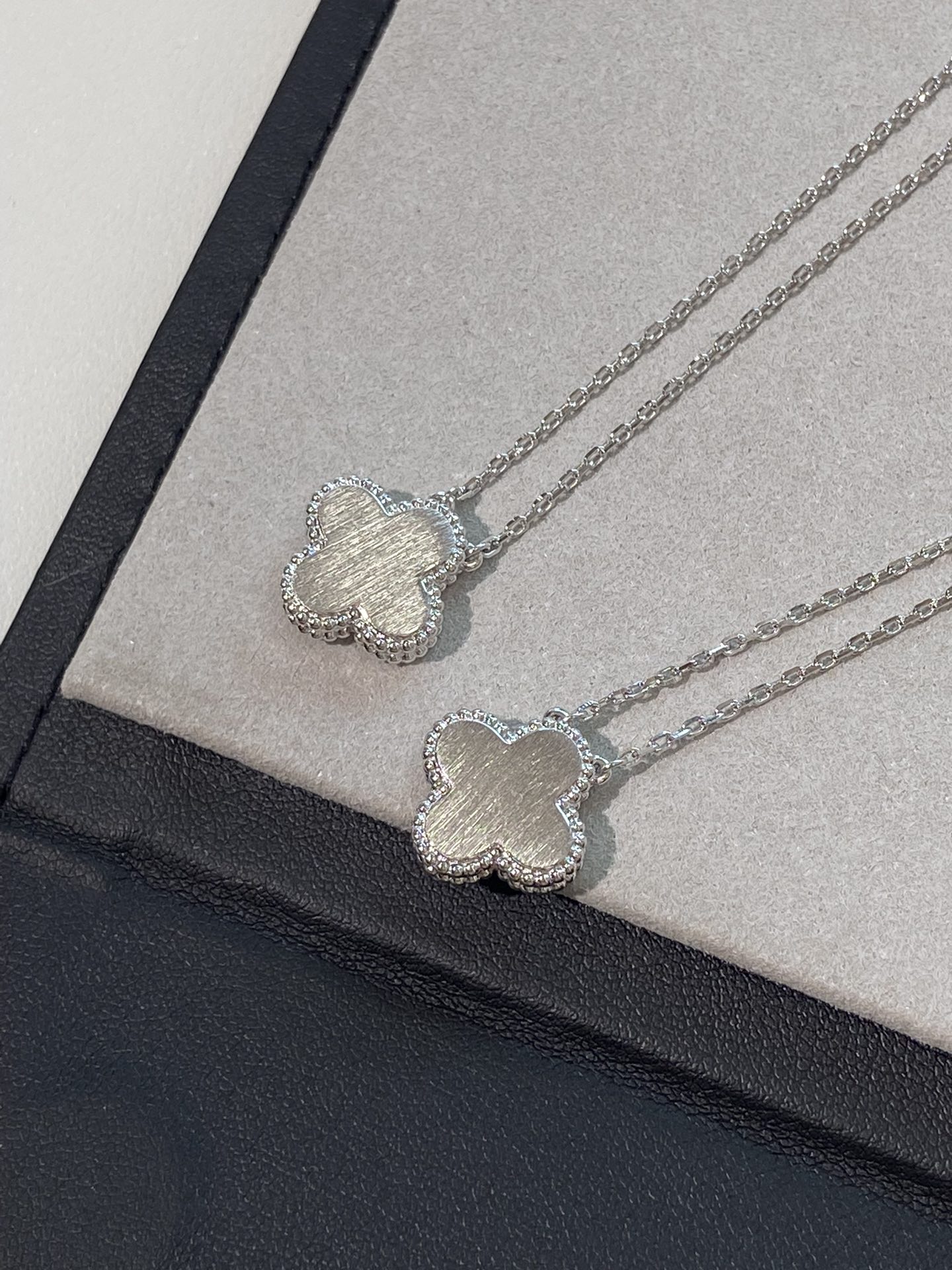 Van Cleef & Arpels necklace-80