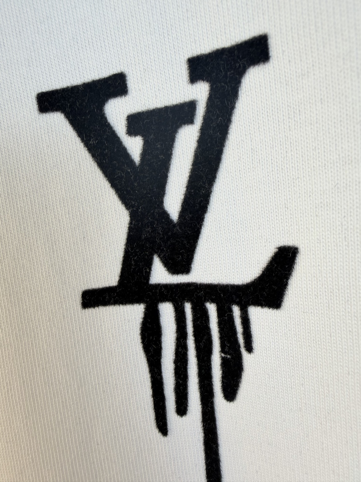 LV clothing-244