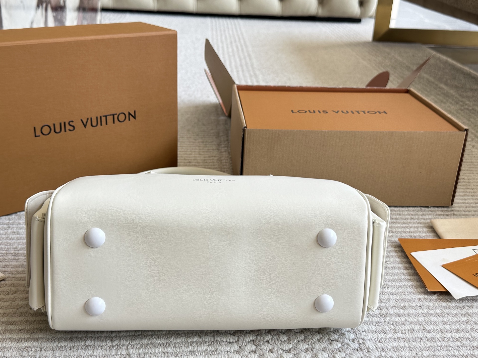 Louis Vuitton Hot New Product-17