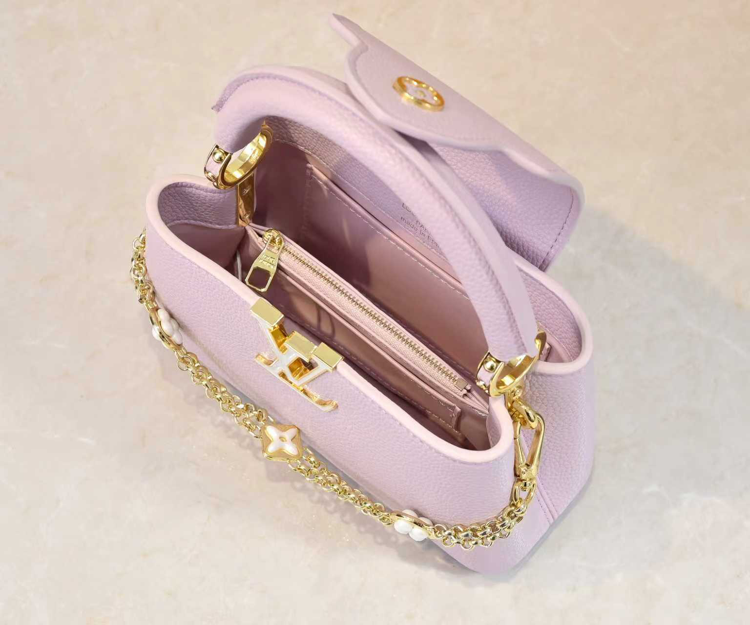 Louis Vuitton Hot New Product-143