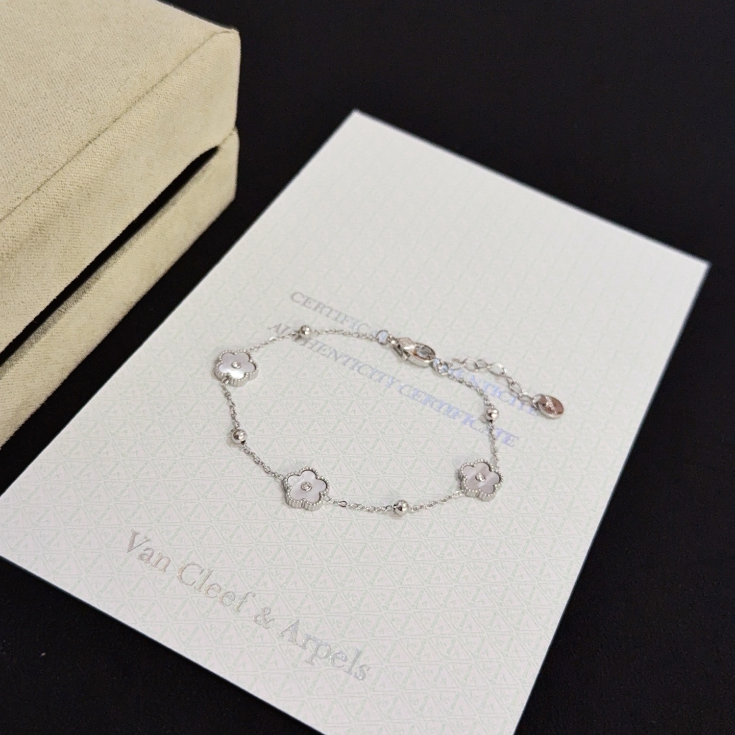 Van Cleef & Arpels Bracelet-37